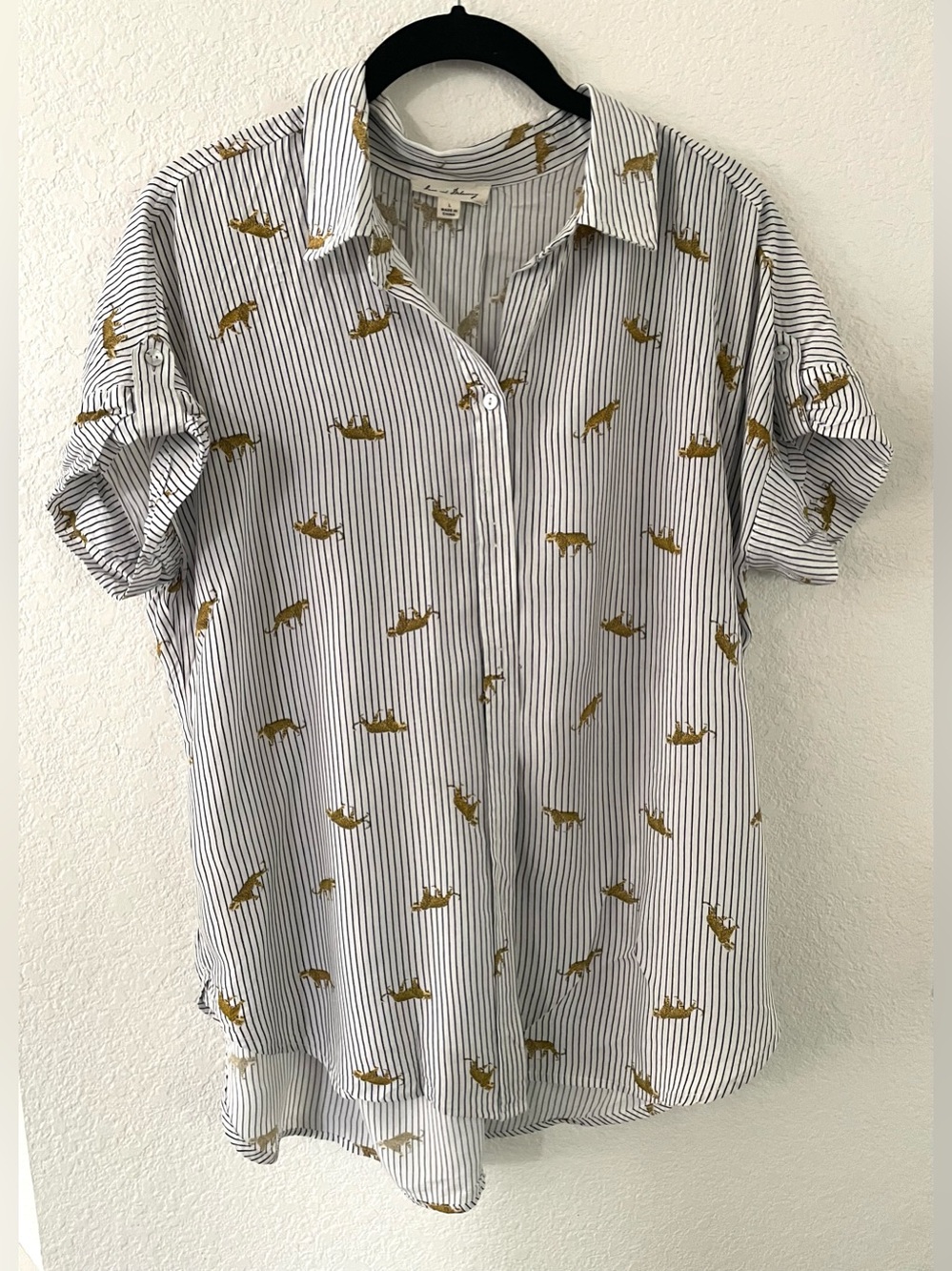 Jane and Delancey Leopard White and Black striped short sleeve button down Sz L